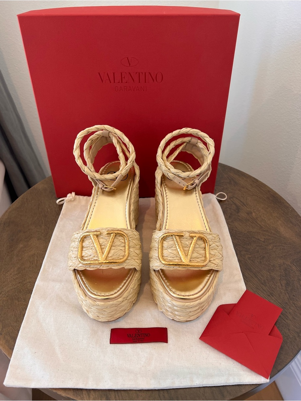 RARE Valentino Garavani VLogo Natural Raffia Platform Sandals 38.5 8.5 NWT $970